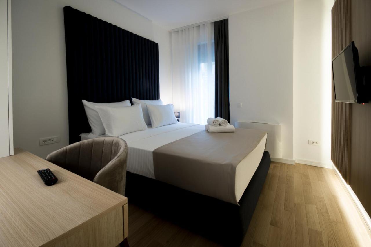 Hotel Lora Belgrade Exterior photo