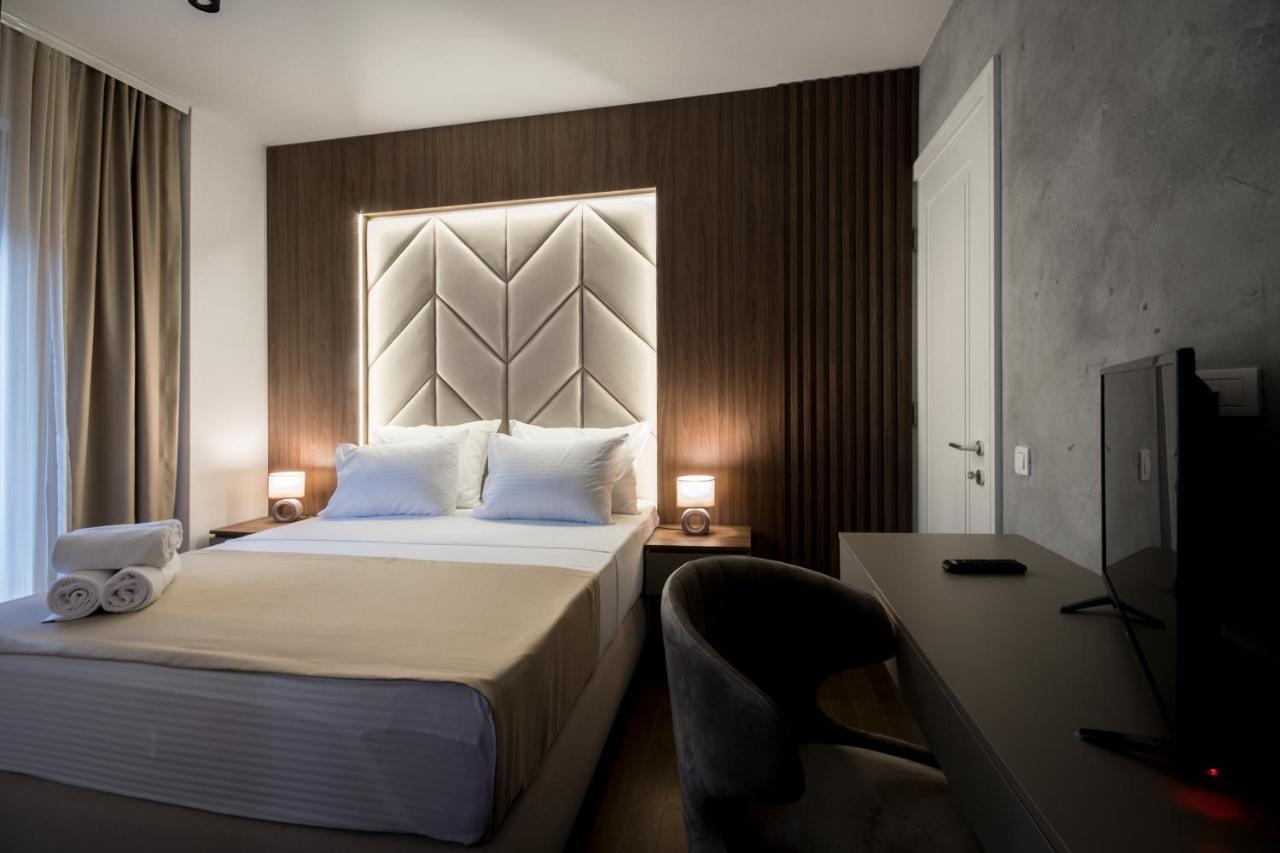 Hotel Lora Belgrade Exterior photo